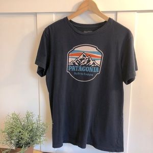 Men’s Patagonia Logo Navy T-shirt Size Med.